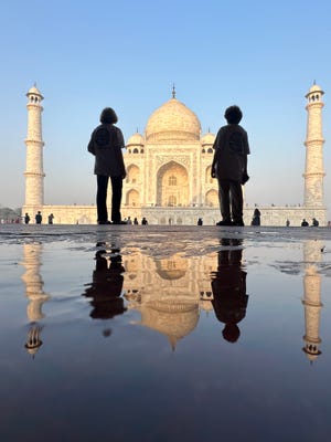 Ellie Hamby And Sandy Hazelip Visit The Taj Mahal In India In March 2023.