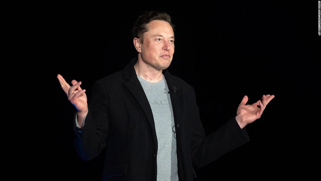 Analysis: Elon Musk Steps Up Twitter Antics, Complicating Turnaround