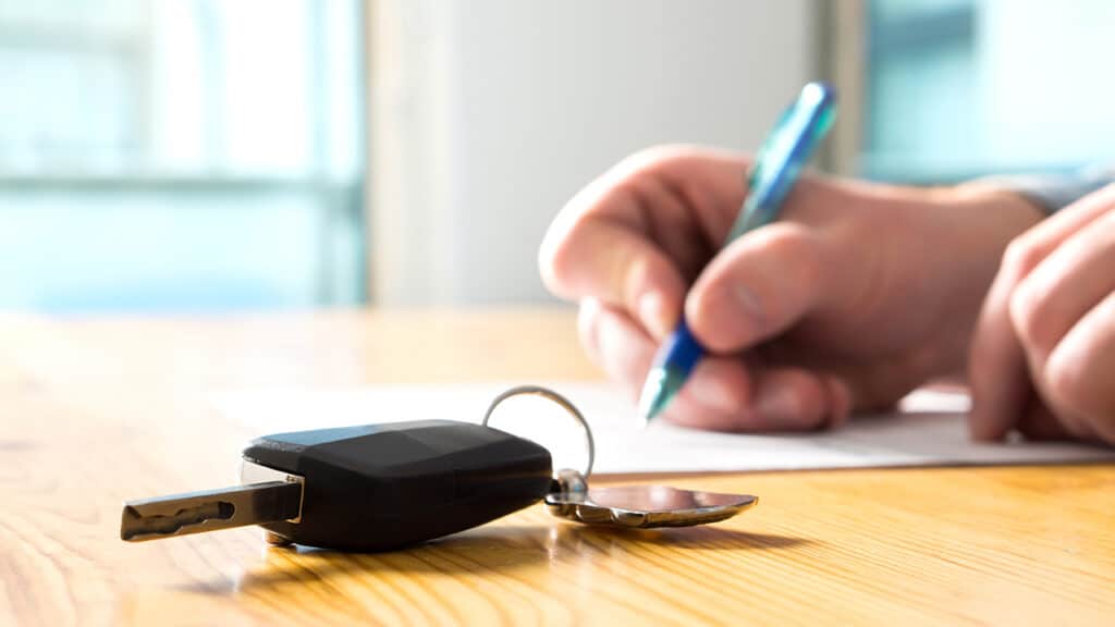 How to change car insurance in 5 easy steps (April 2023)