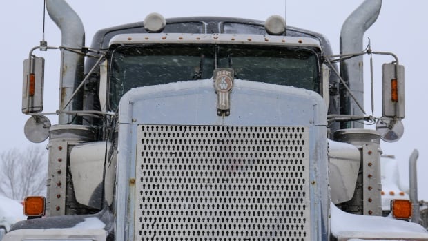 Quebec Truckers Fear Saaq Problems Will Force Them To Park Their Trucks
