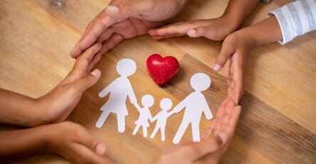 Things to keep in mind when buying a life insurance policy after 40
